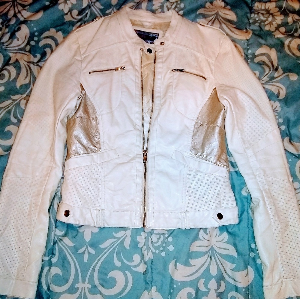 Eggshell/gold jacket